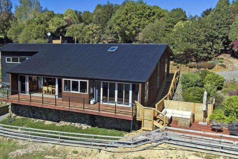 Photo of property in 98 Totara View Road, Wakefield, 7095