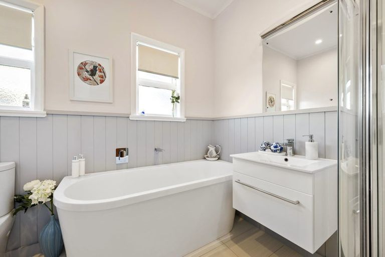 Photo of property in 13 Wayside, Miramar, Wellington, 6022