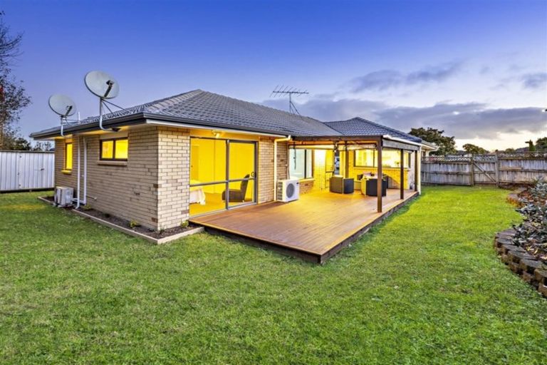 Photo of property in 20 Villino Place, Randwick Park, Auckland, 2105