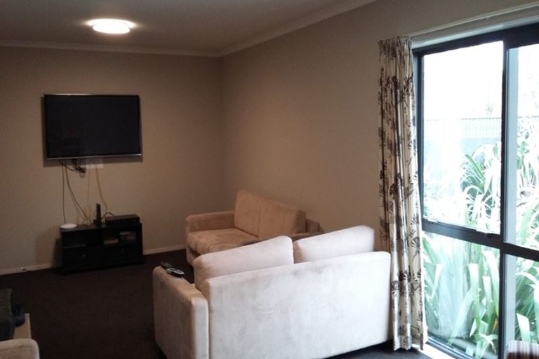 Photo of property in 12 Auburn Avenue, Upper Riccarton, Christchurch, 8041