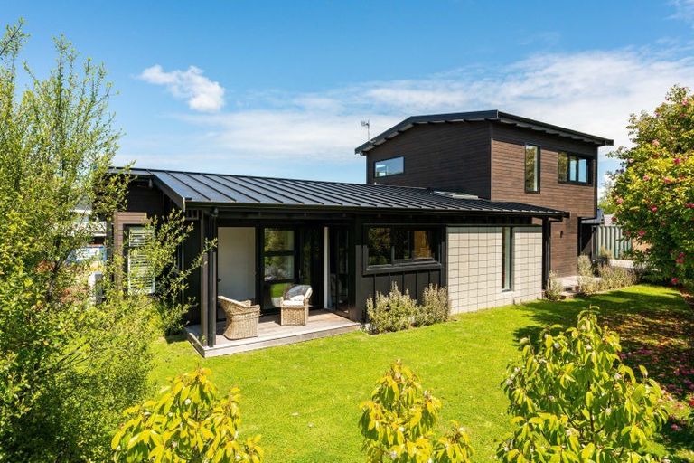 Photo of property in 2 Nisbet Terrace, Kinloch, Taupo, 3377