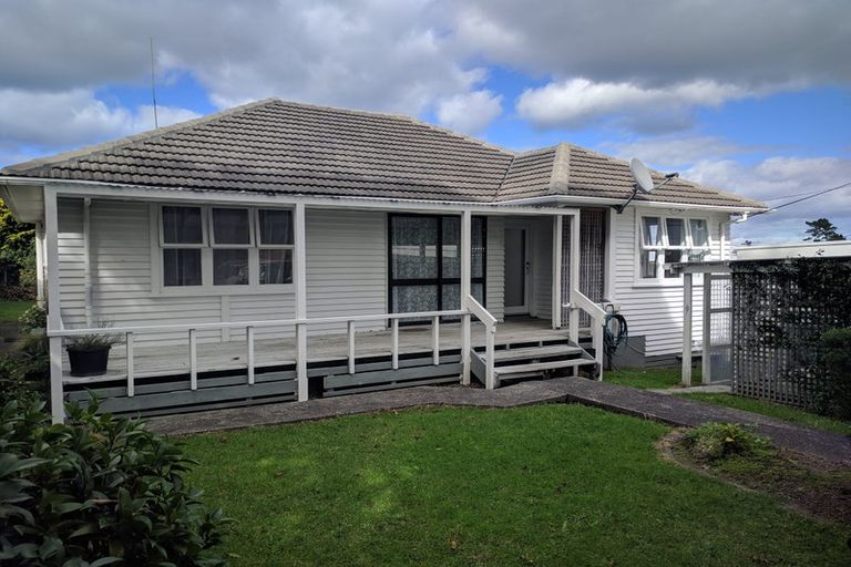 Photo of property in 2/28 Neal Avenue, Glenfield, Auckland, 0629