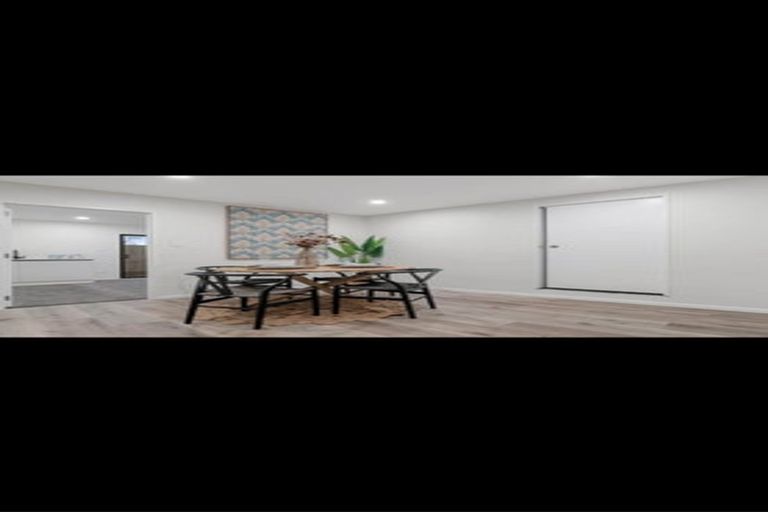 Photo of property in 67b Hutchinsons Road, Bucklands Beach, Auckland, 2014