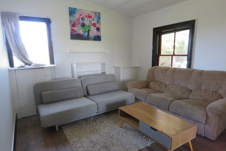 Photo of property in 1 Tuatapere Orepuki Highway, Orepuki, Riverton, 9881