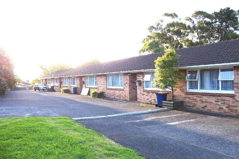 Photo of property in 5/85 Edmonton Road, Henderson, Auckland, 0612