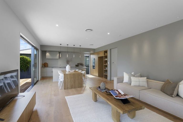 Photo of property in 69 Tomes Road, St Albans, Christchurch, 8052