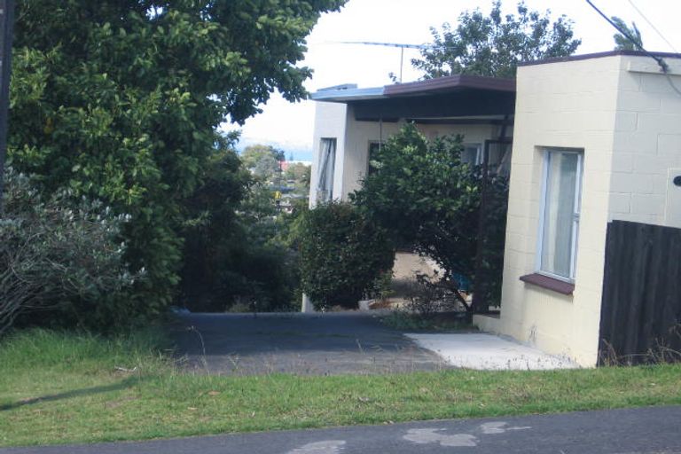 Photo of property in 1/63 High Road, Glenfield, Auckland, 0629