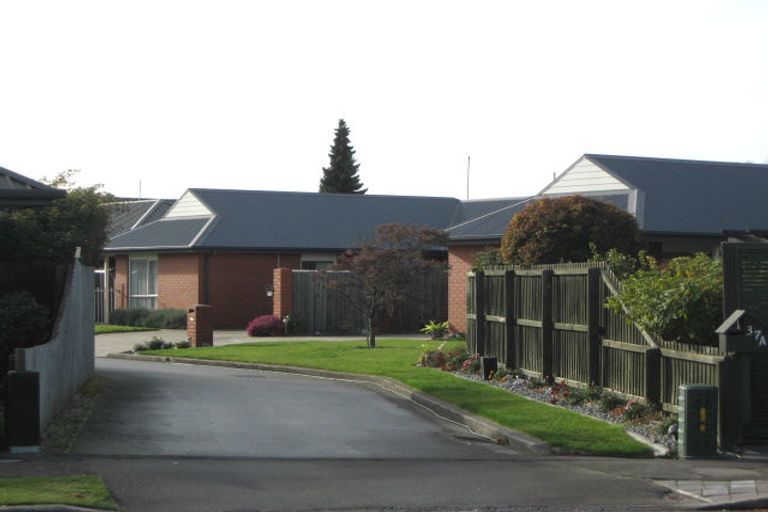 Photo of property in 35a Cardigan Bay Place, Addington, Christchurch, 8024