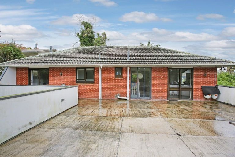 Photo of property in 2 Brough Road, Manurewa East, Auckland, 2102
