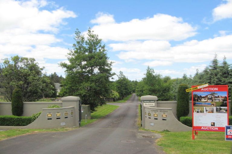 Photo of property in 68 Taipan Place, Randwick Park, Auckland, 2105