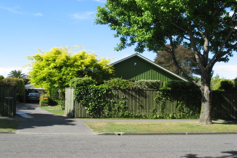 Photo of property in 58 Woodbury Street, Russley, Christchurch, 8042