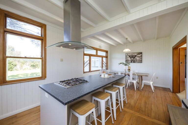 Photo of property in 5 Charles Cross Street, Longburn, Palmerston North, 4412