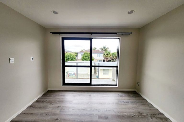 Photo of property in 46c Hart Road, Hauraki, Auckland, 0622