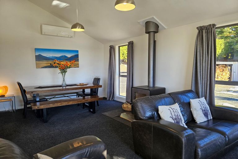 Photo of property in 12 O'neill Place, Lake Tekapo, 7999