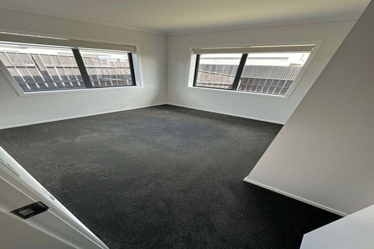 Photo of property in 128b Weraroa Road, Levin, 5510