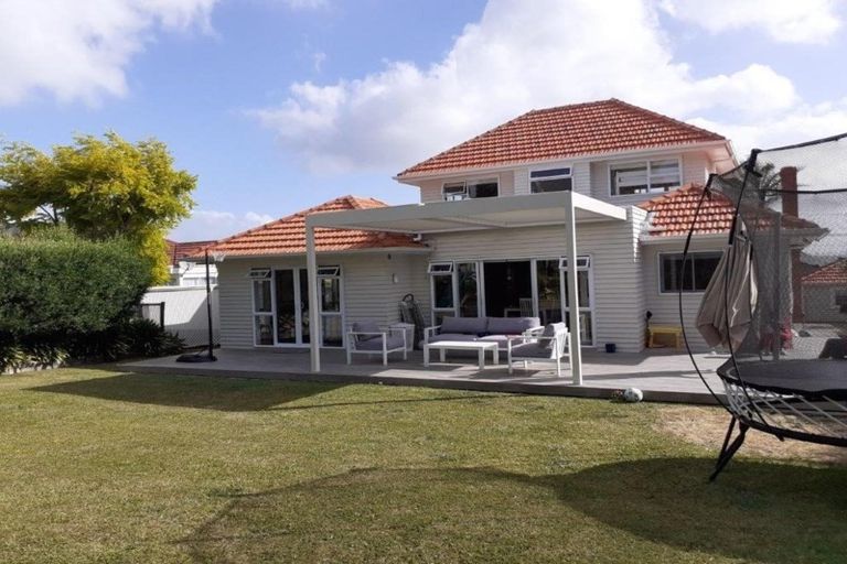 Photo of property in 5 Walter Street, Hauraki, Auckland, 0622