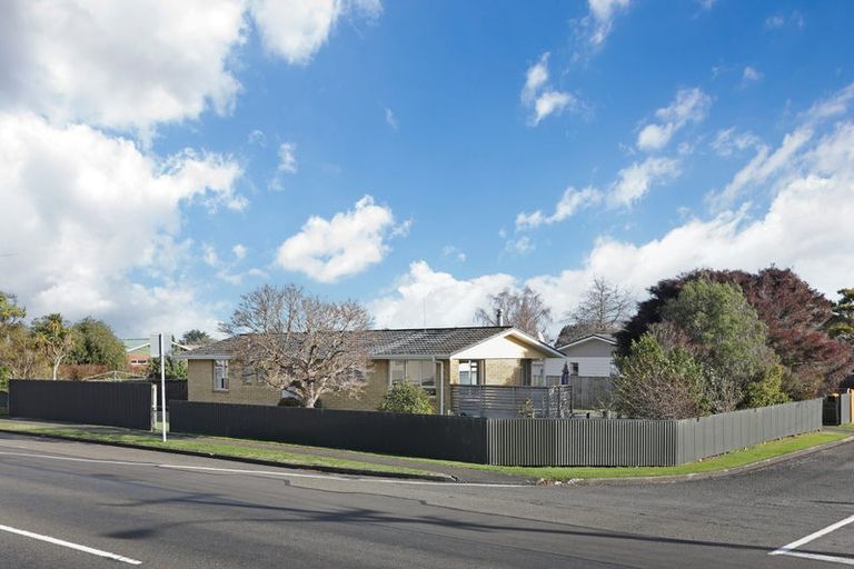 Photo of property in 1 Edward Street, Bulls, 4818