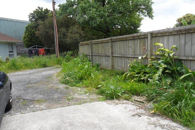 Photo of property in 165 Royal Road, Massey, Auckland, 0614