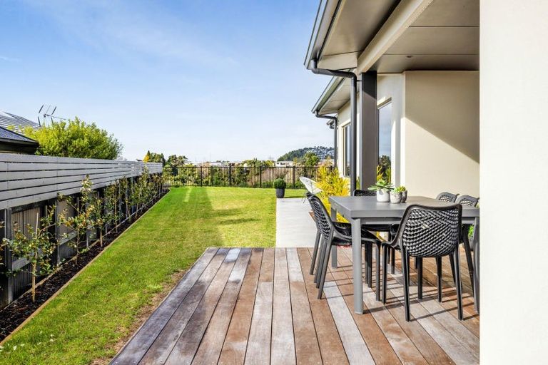 Photo of property in 2 Marsden Place, Hurworth, New Plymouth, 4310