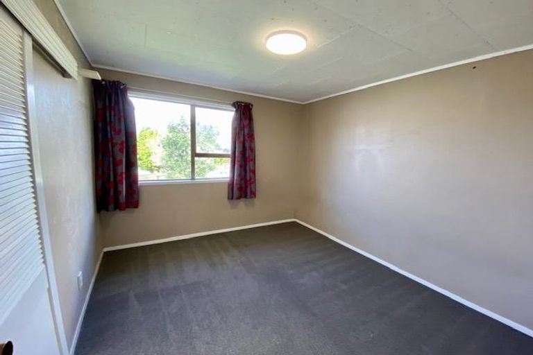 Photo of property in 15 Cottam Grove, Northcross, Auckland, 0632