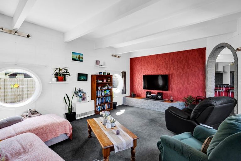 Photo of property in 5 Pokaka Place, Inglewood, 4330