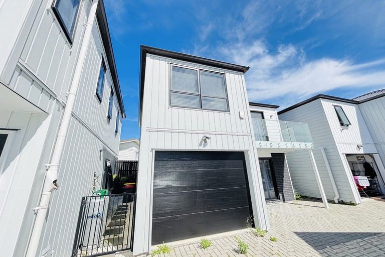 Photo of property in 19c Farwood Drive, Henderson, Auckland, 0612