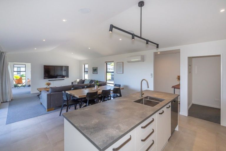 Photo of property in 2 Fox Lane, Rolleston, 7615