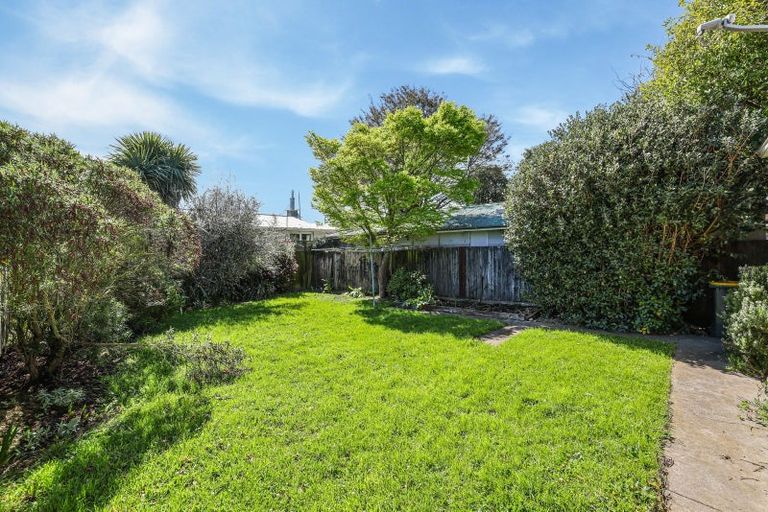 Photo of property in 2/12 Kiltie Street, Upper Riccarton, Christchurch, 8041