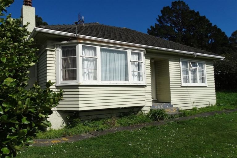 Photo of property in 2 Bledisloe Crescent, Wainuiomata, Lower Hutt, 5014