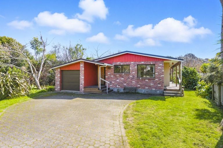 Photo of property in 61 Ocean Road, Paraparaumu Beach, Paraparaumu, 5032