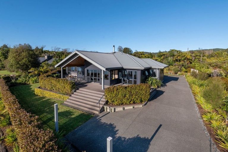 Photo of property in 9 Rangiuru Bay Road, Lake Tarawera, Rotorua, 3076