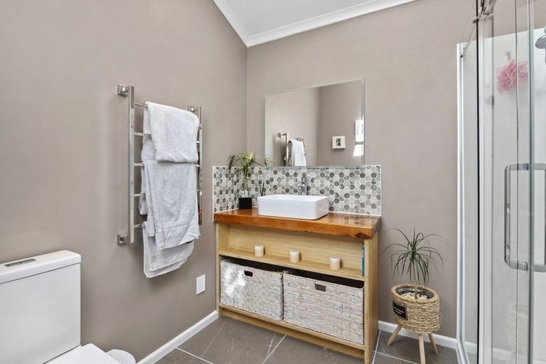 Photo of property in 98 Totara View Road, Wakefield, 7095