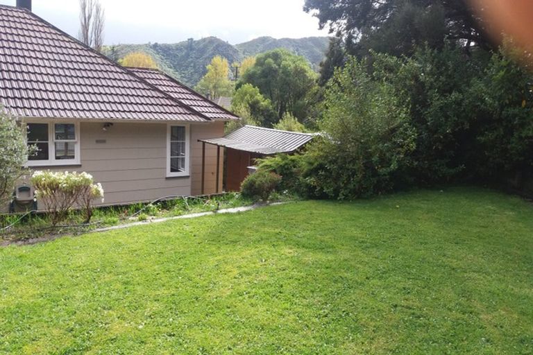 Photo of property in 256 Waddington Drive, Naenae, Lower Hutt, 5011
