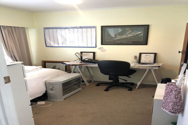 Photo of property in 2/1 Bellcroft Place, Belmont, Auckland, 0622