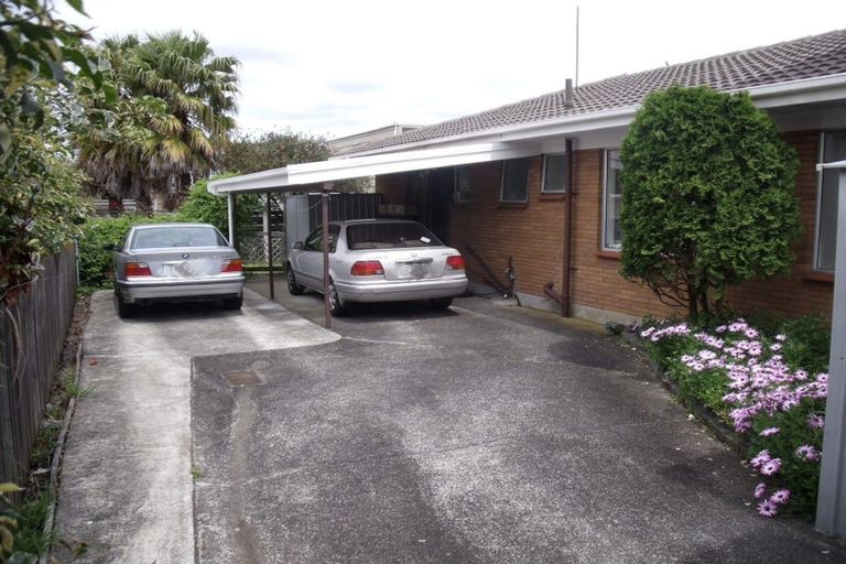 Photo of property in 2/75 Butley Drive, Farm Cove, Auckland, 2012
