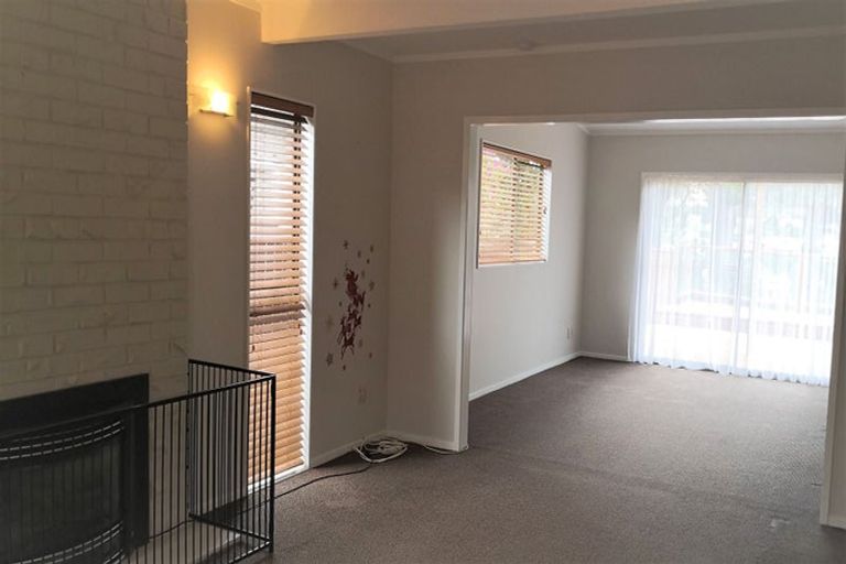 Photo of property in 23 Rembrandt Avenue, Tawa, Wellington, 5028