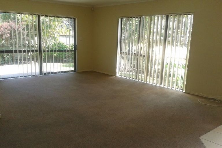 Photo of property in 18 Drumbeg Close, Flat Bush, Auckland, 2019