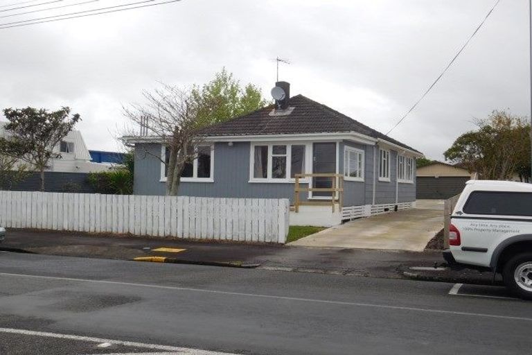Photo of property in 336 Carrington Street, Vogeltown, New Plymouth, 4310