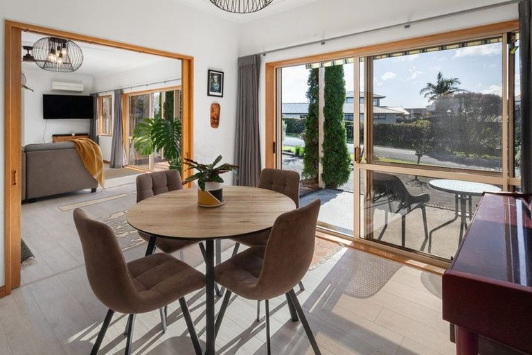 Photo of property in 2 Baigent Place, Tanners Point, Katikati, 3177