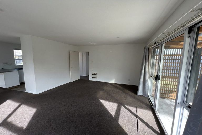 Photo of property in 9a Topham Lane, Hornby, Christchurch, 8042