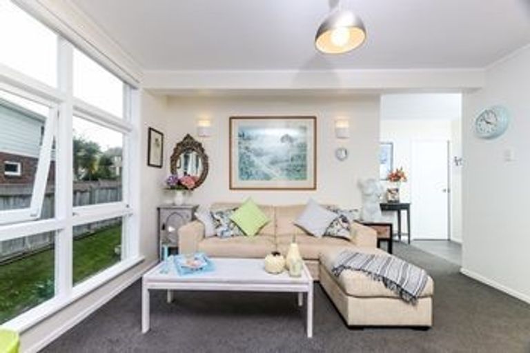 Photo of property in 2/27 Piccadilly Place, Kohimarama, Auckland, 1071