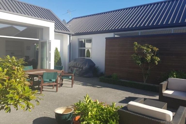 Photo of property in 110a Wairakei Road, Bryndwr, Christchurch, 8052