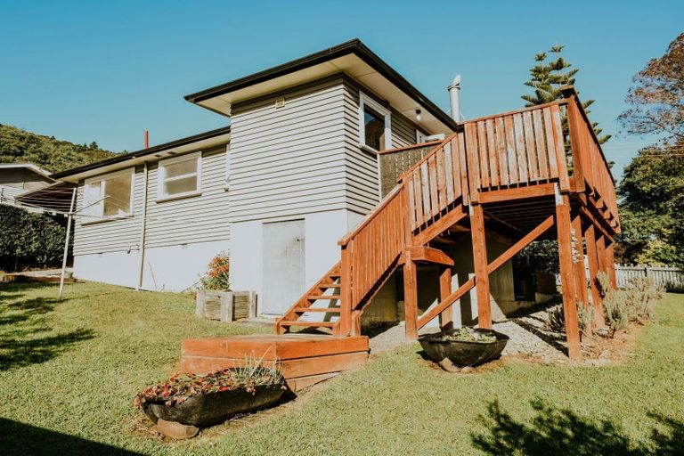 Photo of property in 12 Lincoln Street, Picton, 7220