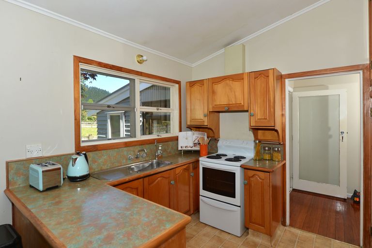 Photo of property in 240 Pipiwai Road, Ngararatunua, Whangarei, 0176
