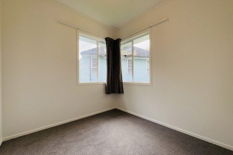 Photo of property in 12 Bittern Place, Henderson, Auckland, 0610