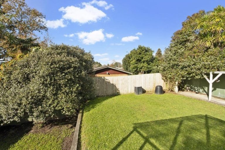 Photo of property in 27 Wattle Street, New Lynn, Auckland, 0600