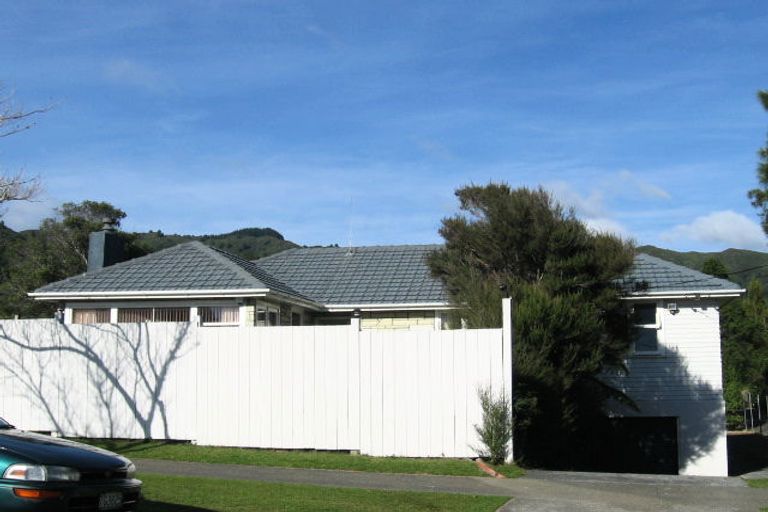 Photo of property in 24 Kairimu Street, Stokes Valley, Lower Hutt, 5019
