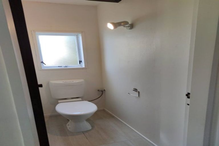 Photo of property in 39b Parkvale Road, Karori, Wellington, 6012