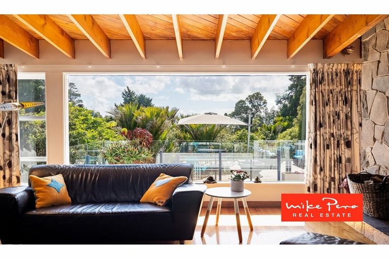 Photo of property in 258 Shaw Road, Titirangi, Auckland, 0604
