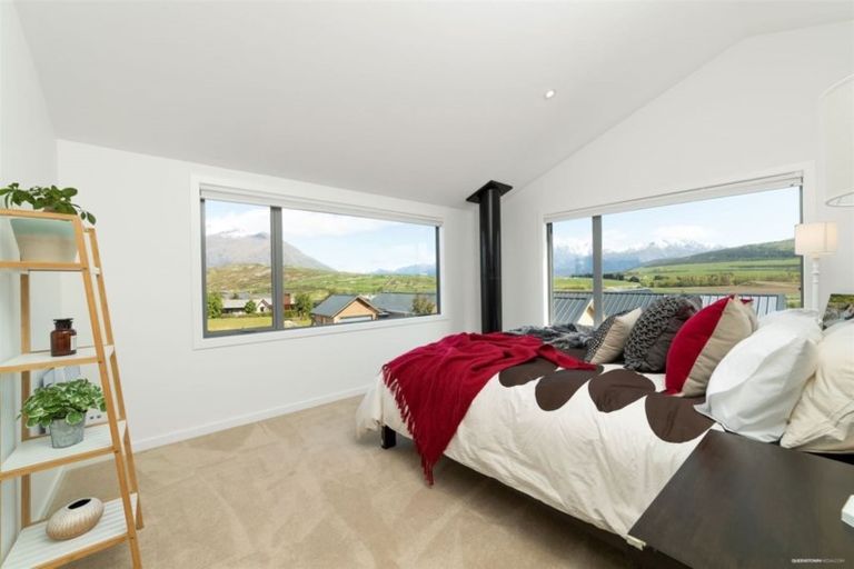 Photo of property in 6 Polperro Court, Jacks Point, Queenstown, 9371
